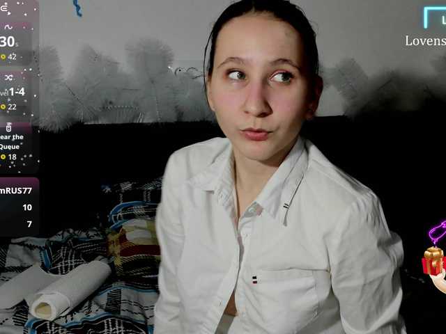 Christina-5's BongaCams show and profile