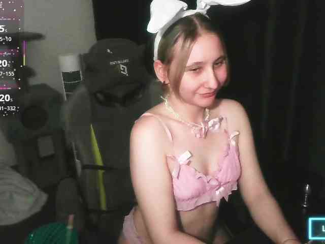 Christina-5 Live Webcam on BongaCams