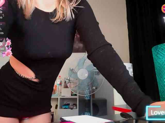 Christina-5's webcam live show