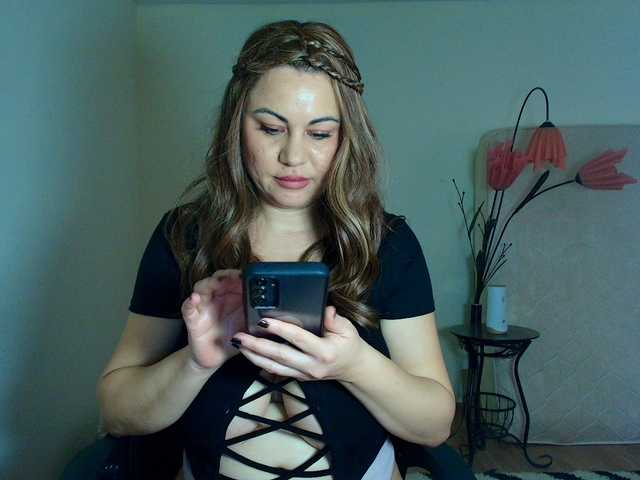 Vixenvibesx's BongaCams show and profile