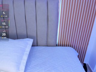 naishaa1 Porn Show