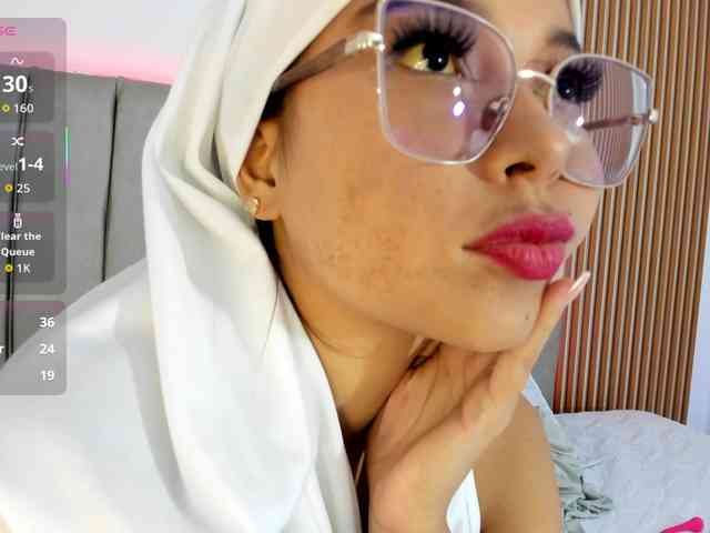 naishaa1 webcam
