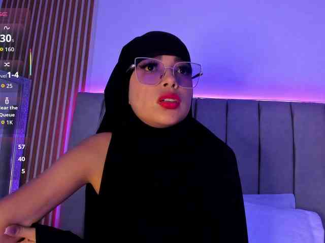 naishaa1 webcam