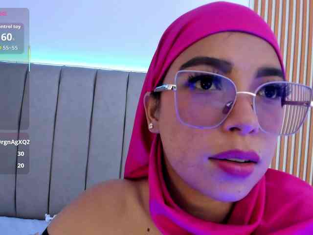 naishaa1 webcam