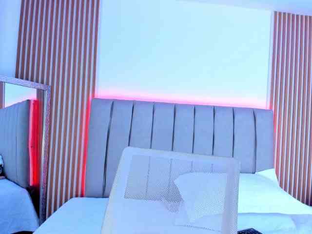 naishaa1 webcam