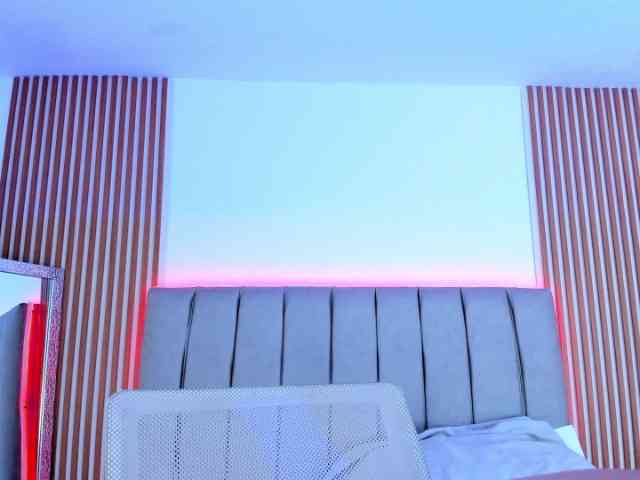 naishaa1 webcam