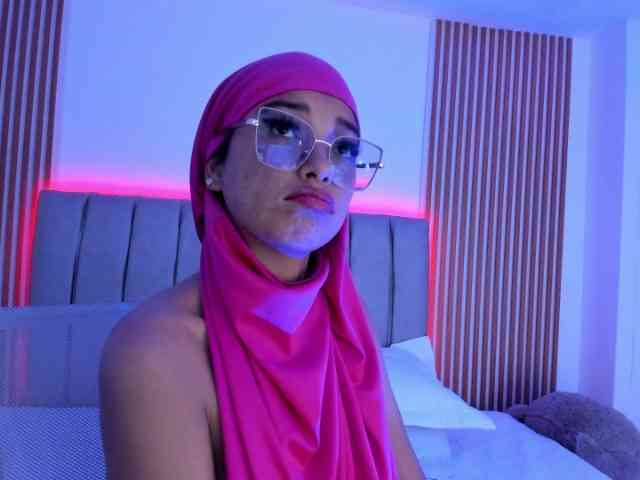 naishaa1 webcam