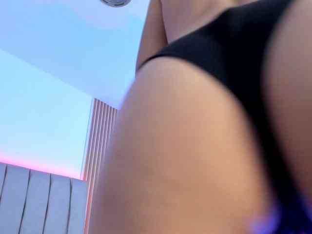 naishaa1 webcam