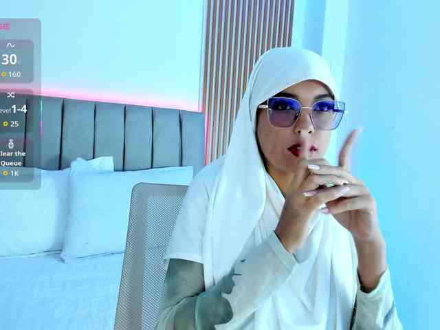 naishaa1 webcam