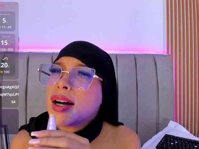 naishaa1 webcam