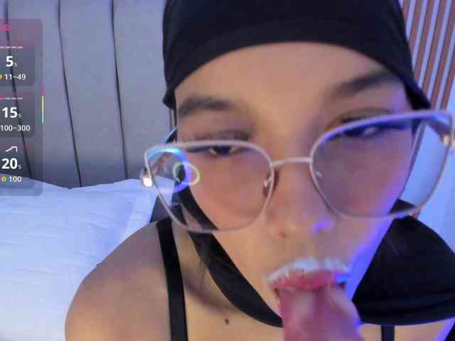 naishaa1 webcam