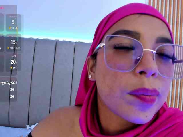 naishaa1 webcam