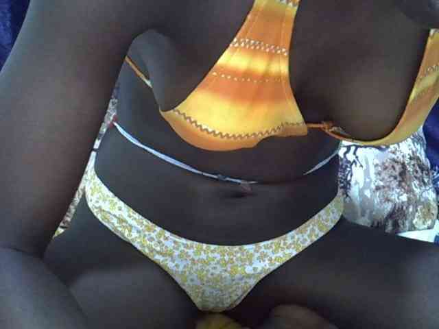 Cutteyslim9 Live Webcam on BongaCams