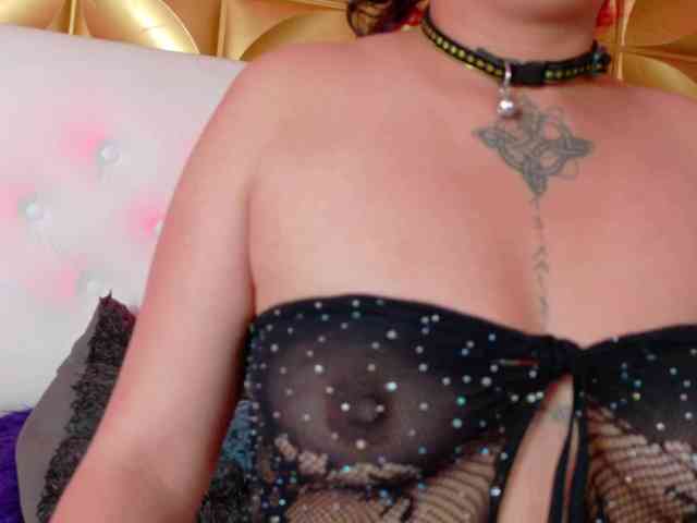 Desire-Z Live Webcam on BongaCams