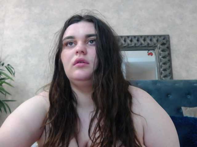 SaraElise's BongaCams show and profile