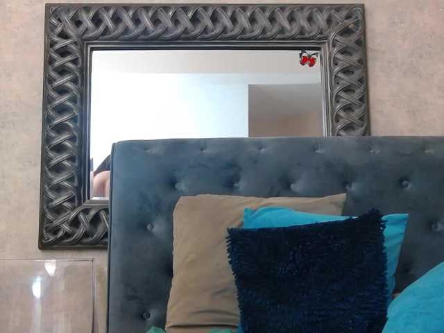 SaraElise's BongaCams show and profile