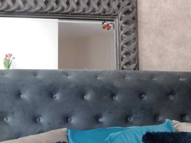 SaraElise's BongaCams show and profile