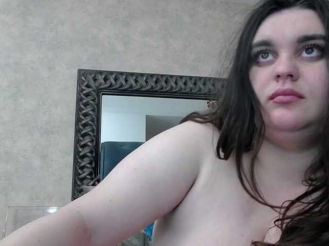 SaraElise's BongaCams show and profile