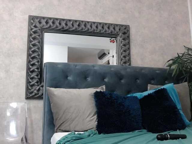 SaraElise's BongaCams show and profile