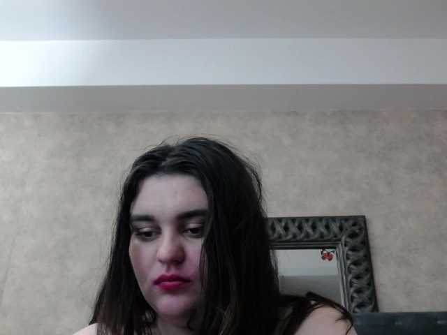 SaraElise's BongaCams show and profile