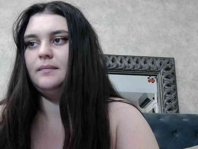 SaraElise webcam