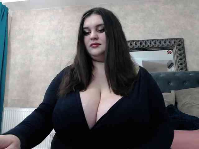 SaraElise webcam
