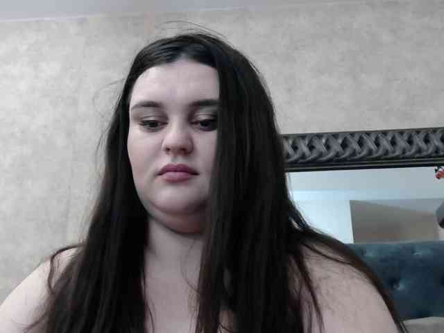 SaraElise webcam