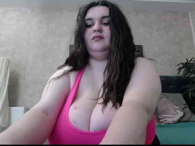 SaraElise webcam