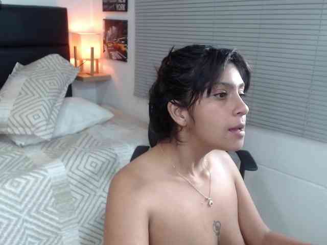 scarlettandjustin's webcam live show