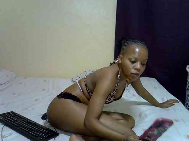 NaughtyNiaa