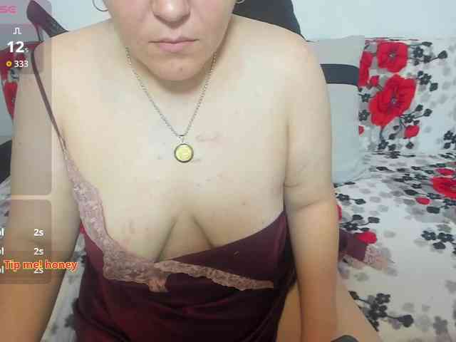 MayaBlowsYou Live Webcam on BongaCams
