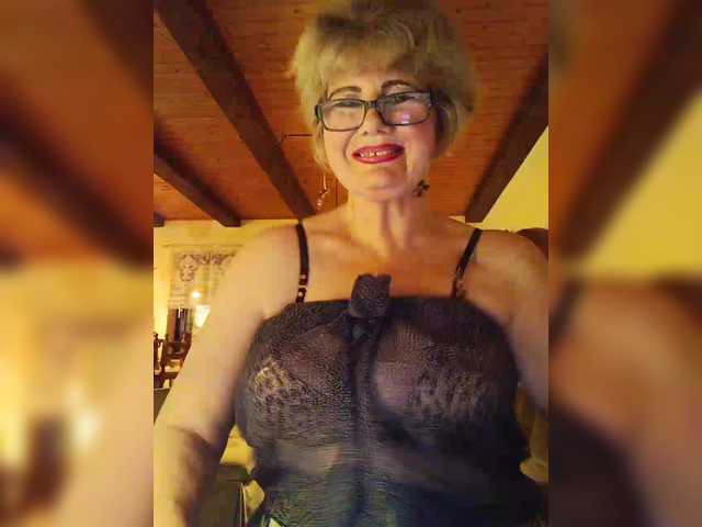 KASANDRABOLOSHKA's BongaCams show and profile