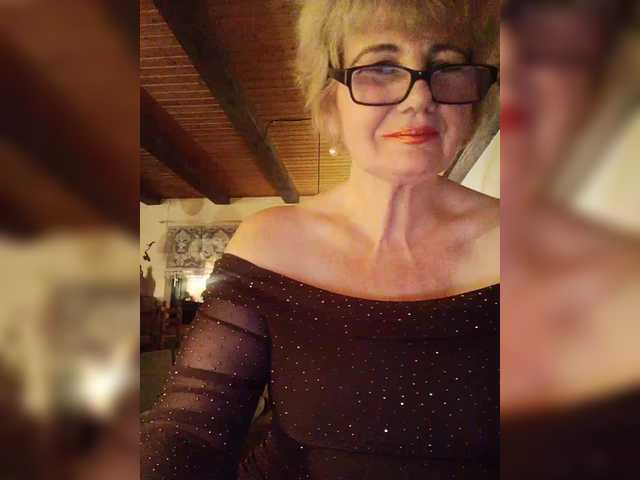 KASANDRABOLOSHKA's BongaCams show and profile