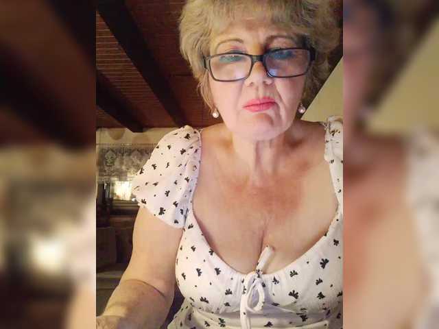 KASANDRABOLOSHKA's BongaCams show and profile