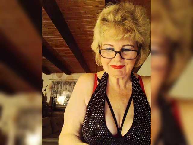 le modèle BoloshkaBlonda est en webcam porno dans un show sur le site bongacams, il possède les tags suivants: White/Caucasian,Blonde,Trimmed