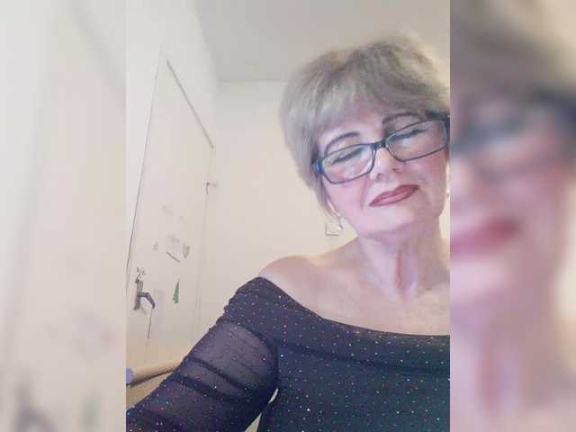 KASANDRABOLOSHKA's BongaCams show and profile