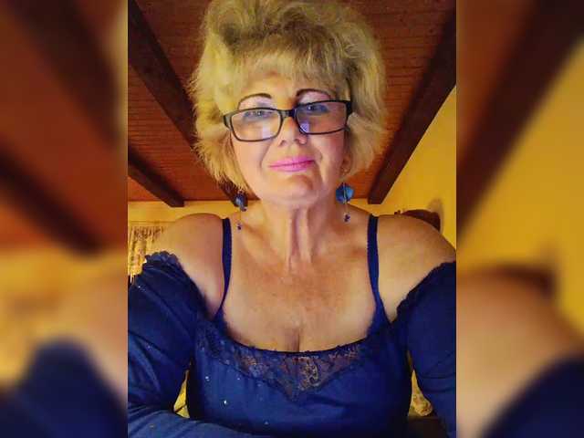 KASANDRABOLOSHKA's BongaCams show and profile