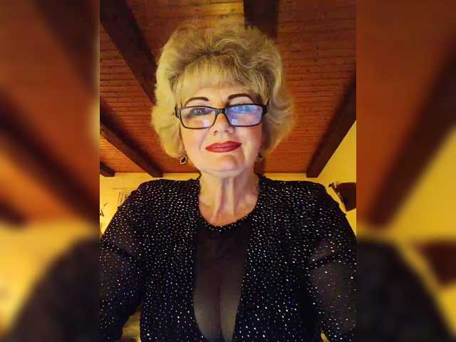 KASANDRABOLOSHKA's BongaCams show and profile