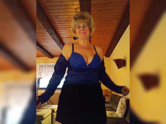 KASANDRABOLOSHKA's BongaCams show and profile