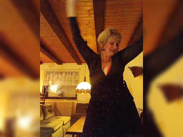 KASANDRABOLOSHKA's BongaCams show and profile