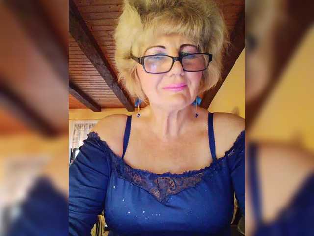 KASANDRABOLOSHKA's BongaCams show and profile