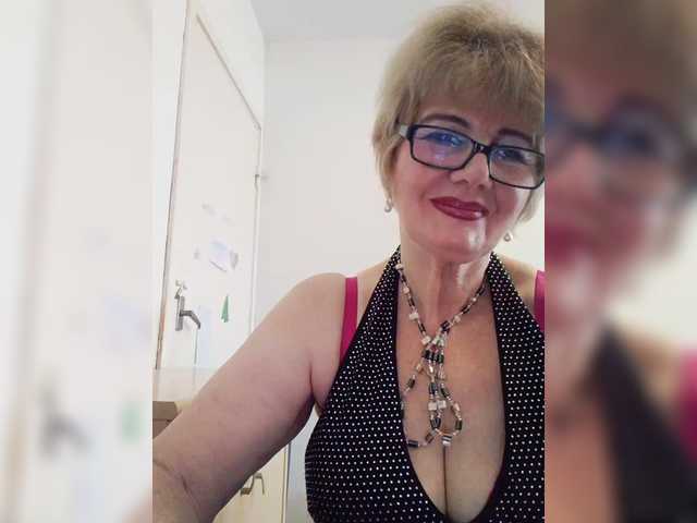 KASANDRABOLOSHKA's BongaCams show and profile