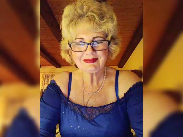 KASANDRABOLOSHKA's BongaCams show and profile