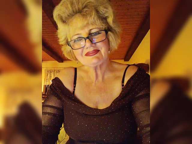 KASANDRABOLOSHKA's BongaCams show and profile