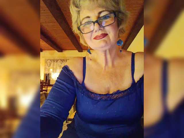 KASANDRABOLOSHKA's BongaCams show and profile