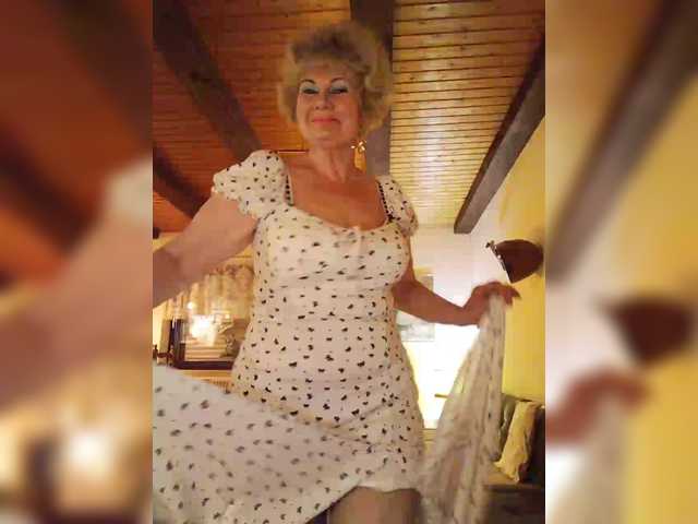 KASANDRABOLOSHKA's BongaCams show and profile