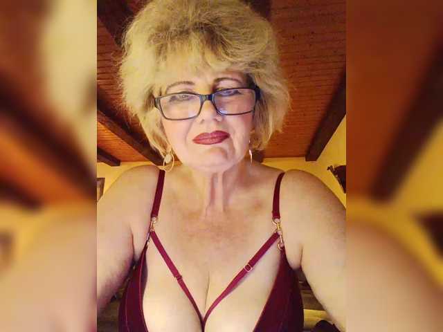 KASANDRABOLOSHKA live cam