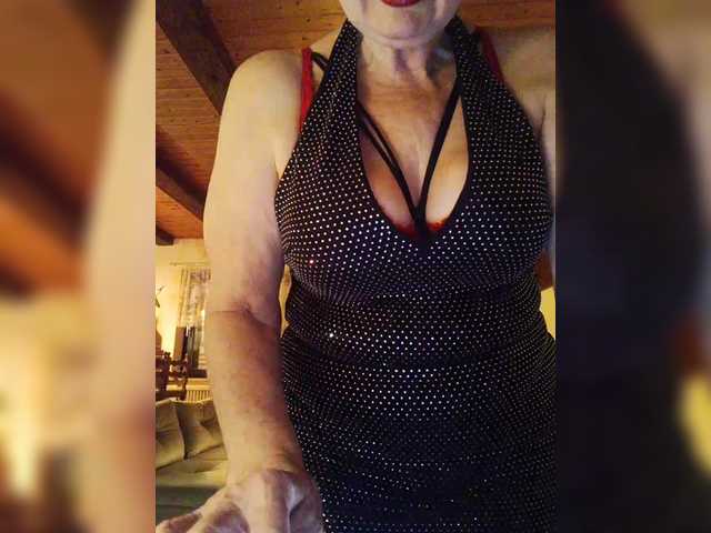 KASANDRABOLOSHKA's BongaCams show and profile