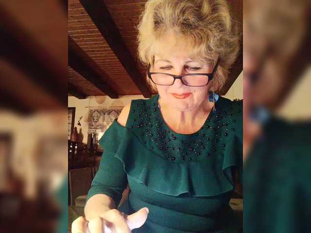 в попе у KASANDRABOLOSHKA