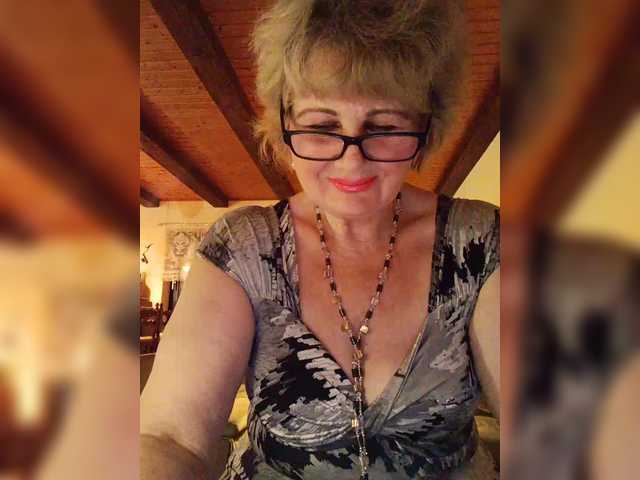 KASANDRABOLOSHKA's BongaCams show and profile